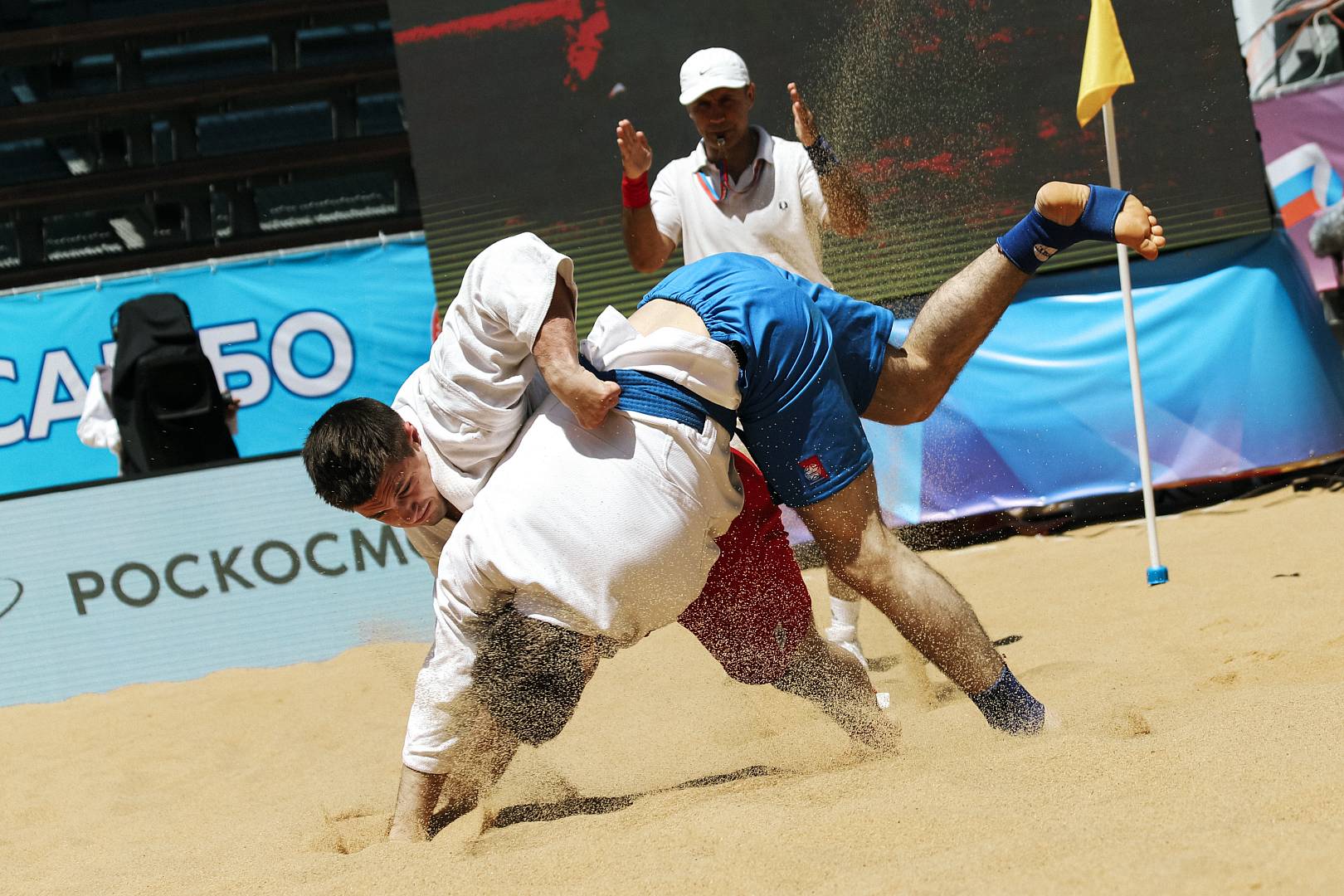 Второй Чемпионат России по пляжному самбо прошёл в Анапе