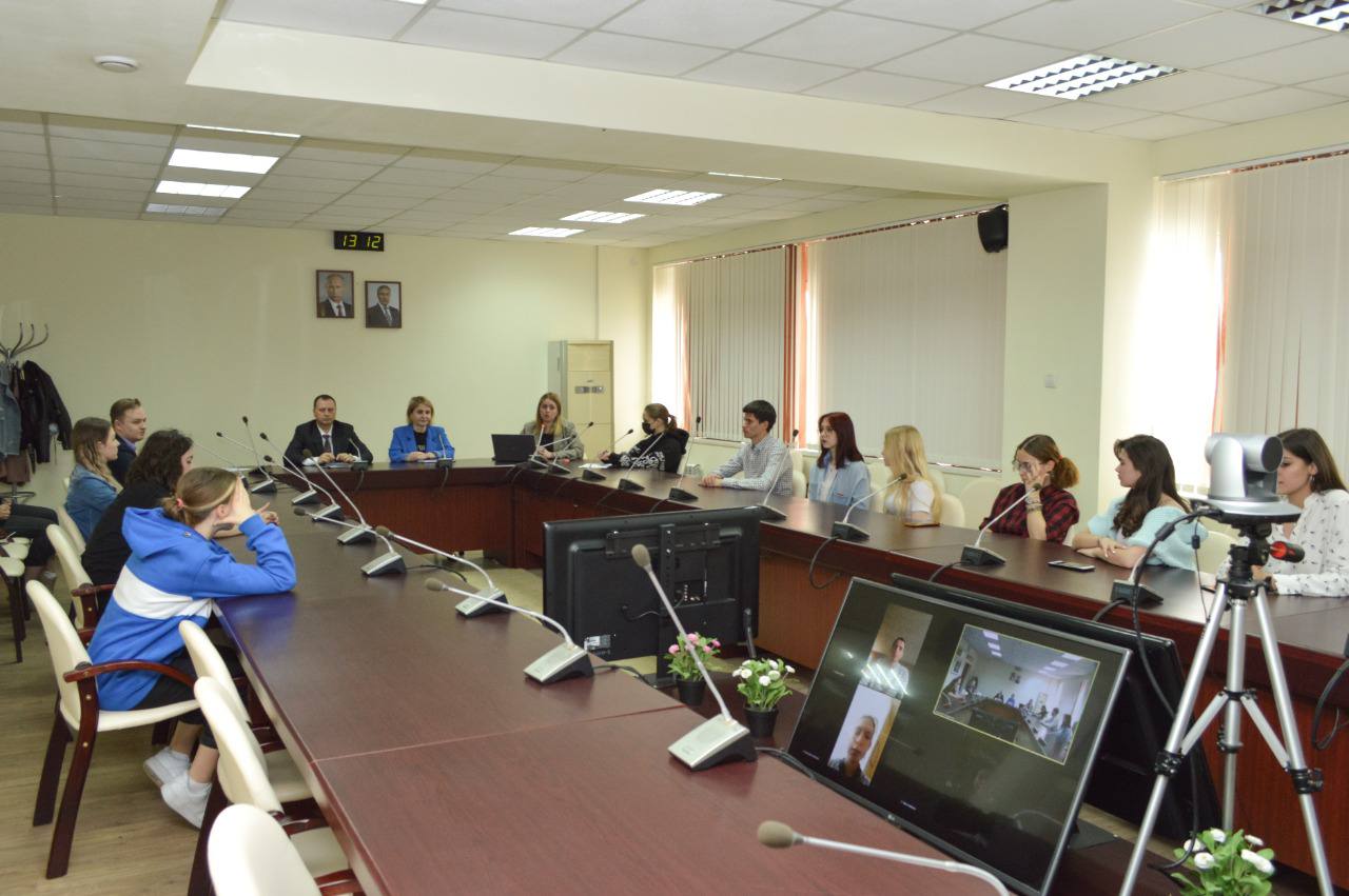 В СГУ обсудили создание студенческого клуба «Кубсомол»