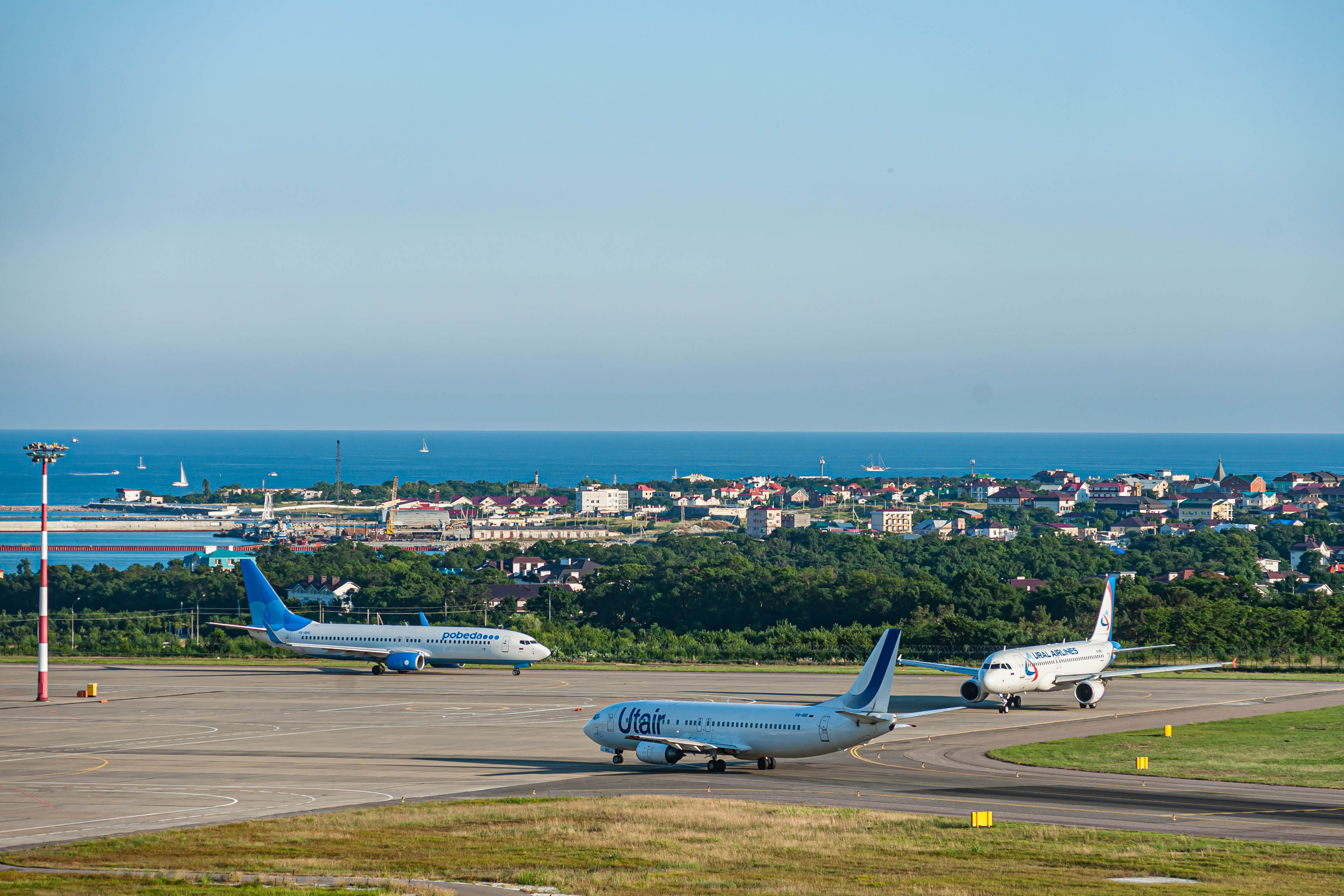 Более 932 000 пассажиров воспользовались услугами аэропорта Геленджик с начала года