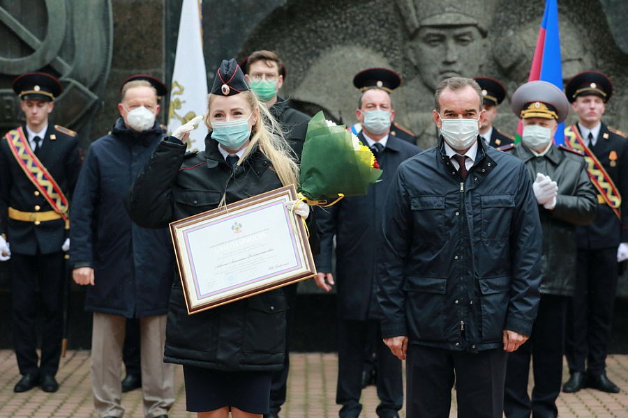 Лучшие работники МВД на Кубани получили заслуженные награды в свой профессиональный праздник