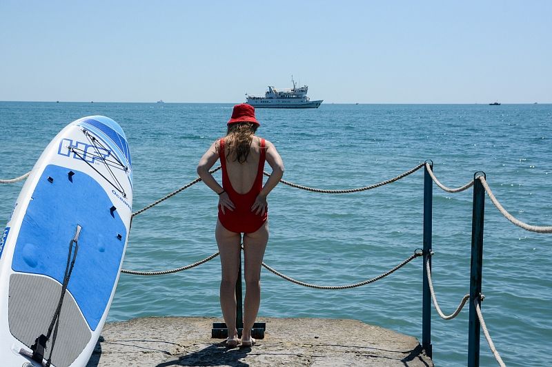 Черное море у берегов Краснодарского края продолжает остывать