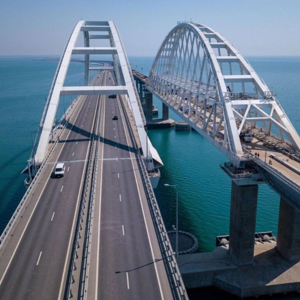 Для автомобилистов открыт восстановленный Крымский мост
