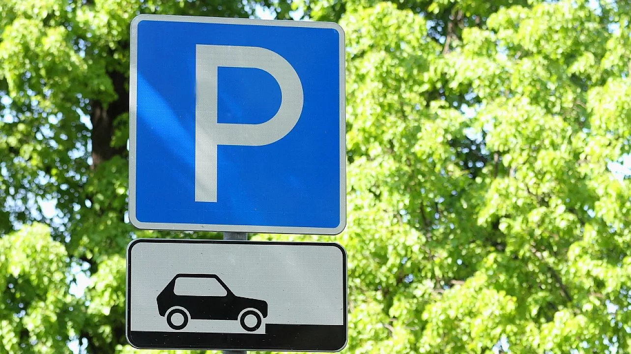 Временная бесплатная парковка заработает в центре Краснодара
