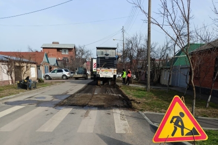 Дороги к медучреждениям вошли в число  объектов ремонта в Краснодаре