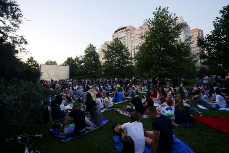 Кино под открытым небом вновь покажут в Краснодаре