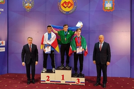 Сочинский спортсмен завоевал «золото» на Всероссийских соревнованиях по армрестлингу