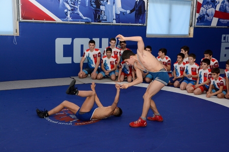 В Адлерском районе Сочи открылся новый зал спортивной борьбы