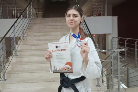 Ейчанка завоевала «серебро» на Всероссийских соревнованиях по карате